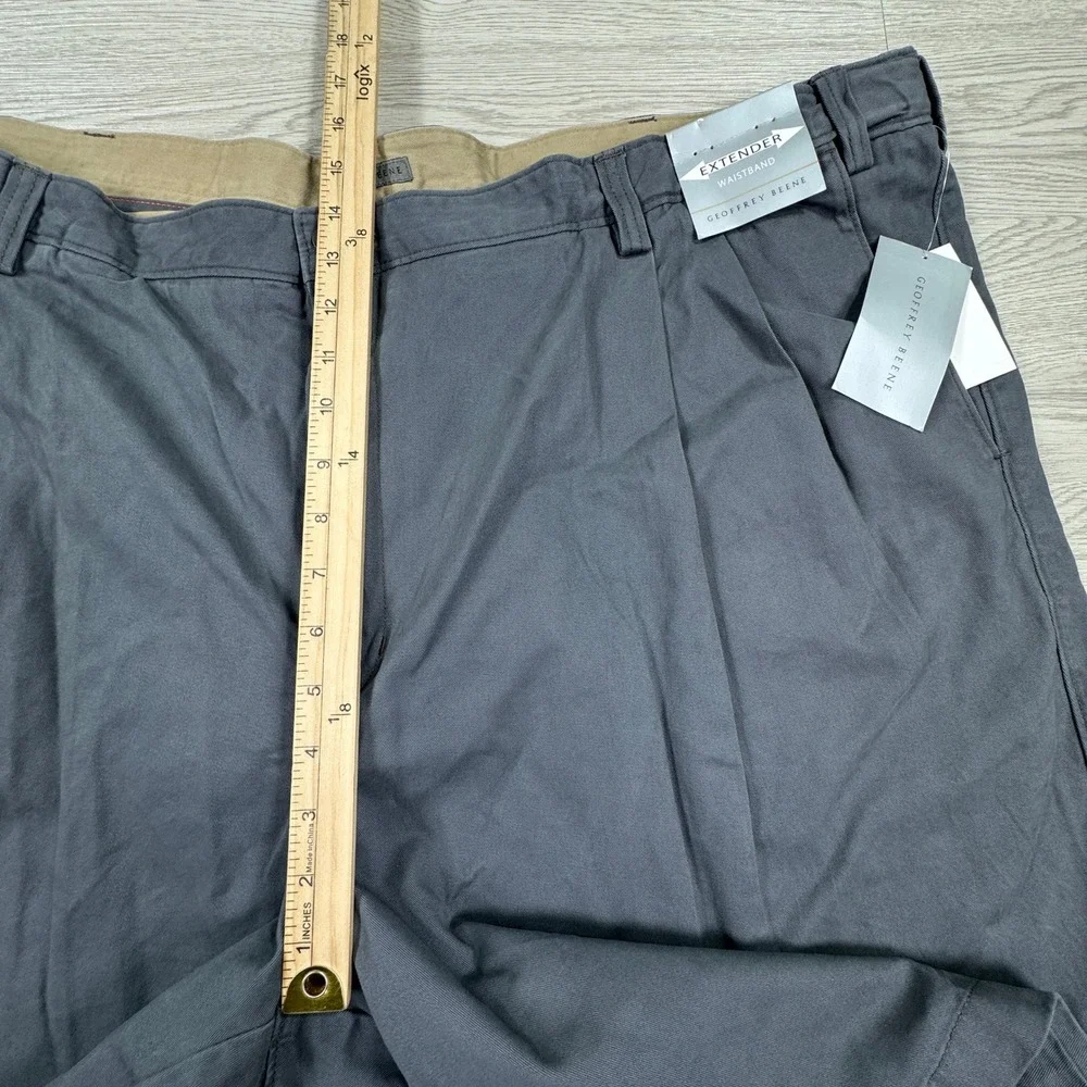 Geoffrey Beene Mens Shorts Extender Waist Pleated Graphite Gray Classic 52 NWT
